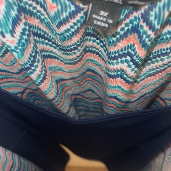 Zac & Rachel Long Sleeve Blouse: Teal Chevron/Herringbone Top - Picture 3 of 5